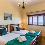 Dom wakacyjny Casa A Beira Mar - With Ocean View São Pedro da Cadeira