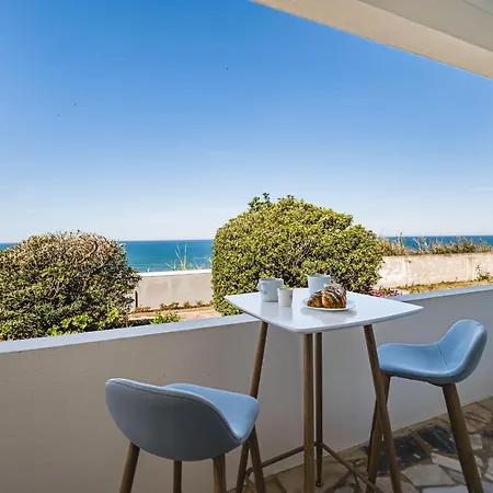 Casa A Beira Mar - With Ocean View * Sao Pedro da Cadeira