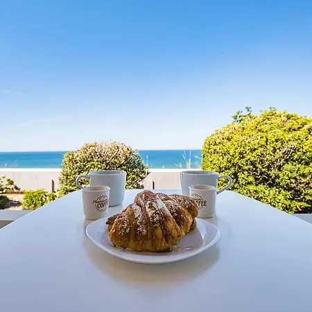 Casa A Beira Mar - With Ocean View * Sao Pedro da Cadeira