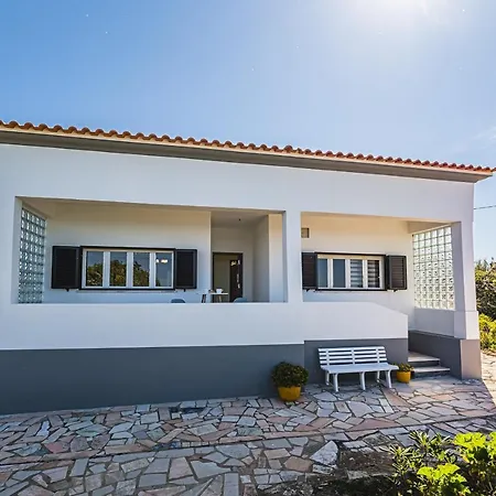 Casa A Beira Mar - With Ocean View * Sao Pedro da Cadeira